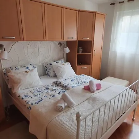 Daisy Apartment *
